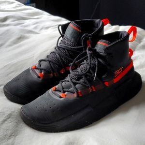 Under Armour, Curry 3s, size 6Y in USA, black and bright orange